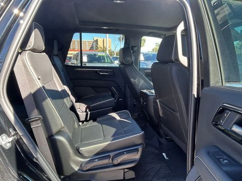 New 2026 Chevrolet Tahoe Premier w/ Sun And Tow Package AWD/4WD image 20
