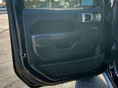 Used 2021 Jeep Wrangler Unlimited Rubicon image 20