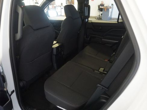 Used 2025 Toyota 4Runner SR5 AWD/4WD image 18