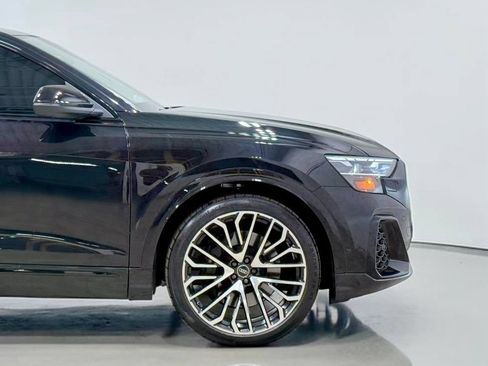 Used 2025 Audi SQ8 Premium Plus w/ 23" Wheel Package AWD/4WD image 11