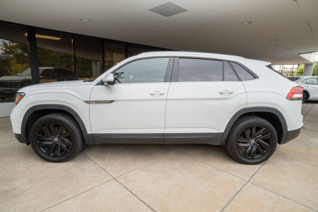 Used 2023 Volkswagen Atlas Cross Sport SE AWD/4WD image 4