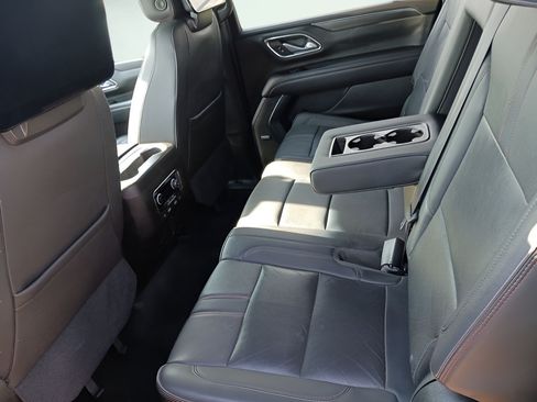 Used 2021 Chevrolet Suburban RST w/ Rear Media and Nav Package AWD/4WD image 6