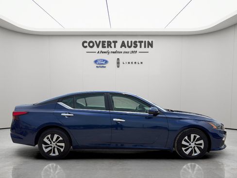 Used 2022 Nissan Altima 2.5 S FWD image 1