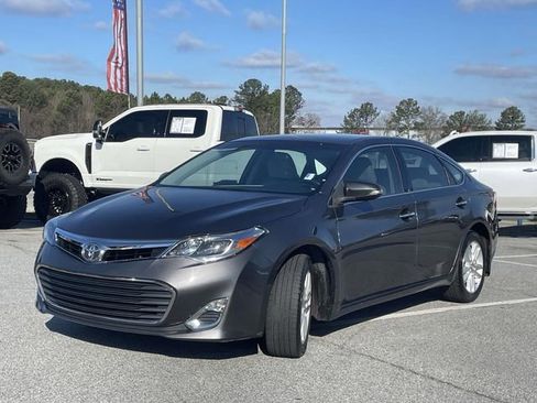 Used 2014 Toyota Avalon XLE image 7