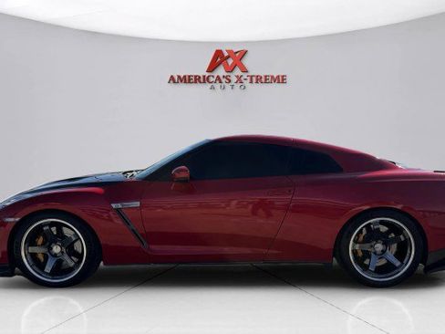 Used 2009 Nissan GT-R Premium image 2