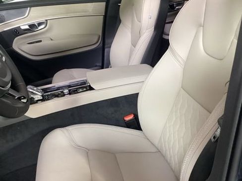 New 2026 Volvo XC90 B5 Core AWD/4WD image 13
