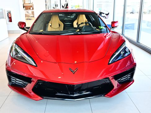 Used 2023 Chevrolet Corvette Stingray Preferred Cpe w/ 2LT image 3