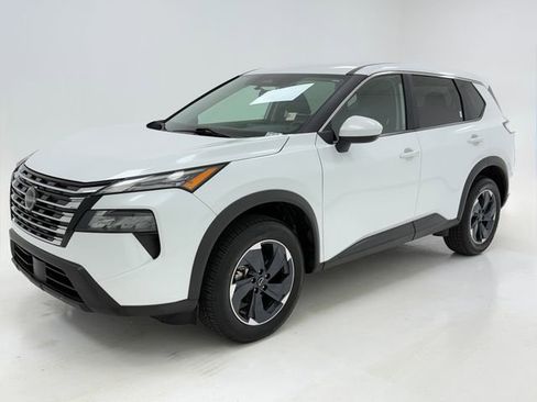 Used 2024 Nissan Rogue SV FWD image 5