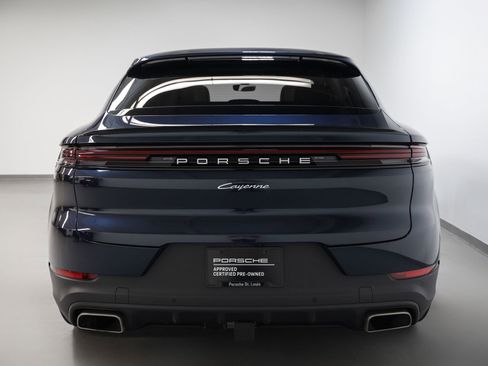 Certified 2024 Porsche Cayenne Coupe AWD/4WD image 11