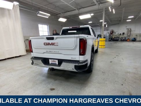 Certified 2025 GMC Sierra 1500 SLT image 10