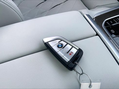 Used 2023 BMW X5 xDrive40i w/ M Sport Package image 14