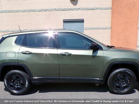 Used 2019 Jeep Compass Sport w/ Tech Group AWD/4WD image 8