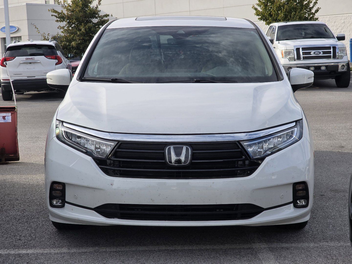Used 2023 Honda Odyssey Touring image 3
