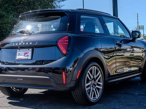 Used 2025 MINI Cooper S image 26
