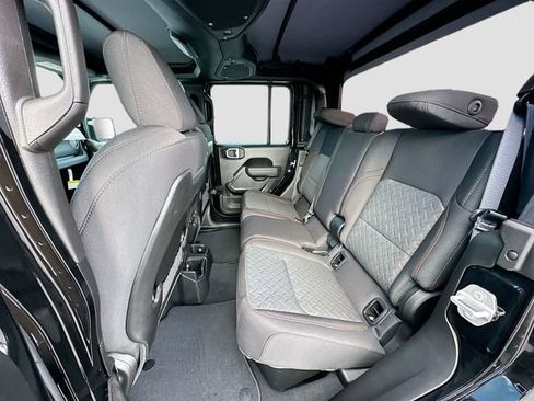 New 2026 Jeep Gladiator Mojave image 16