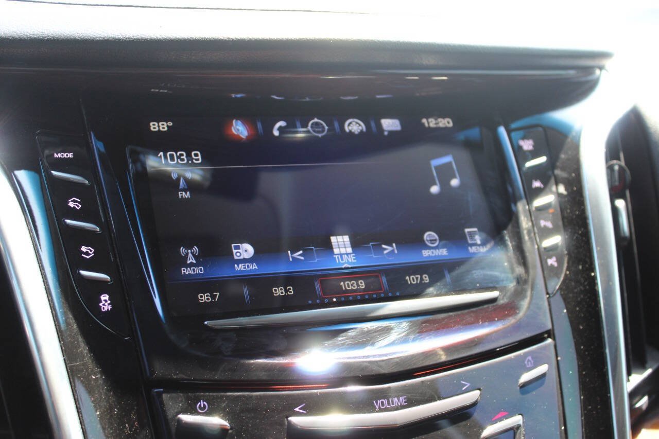 Used 2017 Cadillac Escalade Luxury AWD/4WD image 24