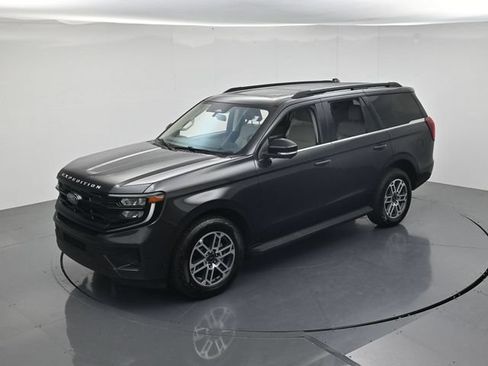 Certified 2025 Ford Expedition Active AWD/4WD image 47