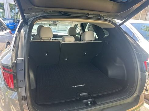Used 2025 Hyundai Tucson SEL FWD image 20