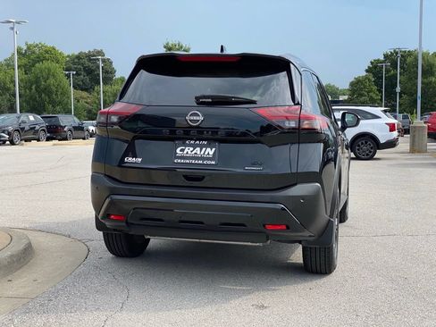 Used 2023 Nissan Rogue SV w/ SV Premium B Package FWD image 8