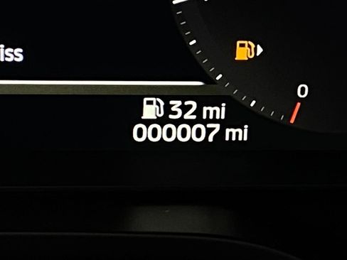 New 2025 Mitsubishi Outlander SEL image 17