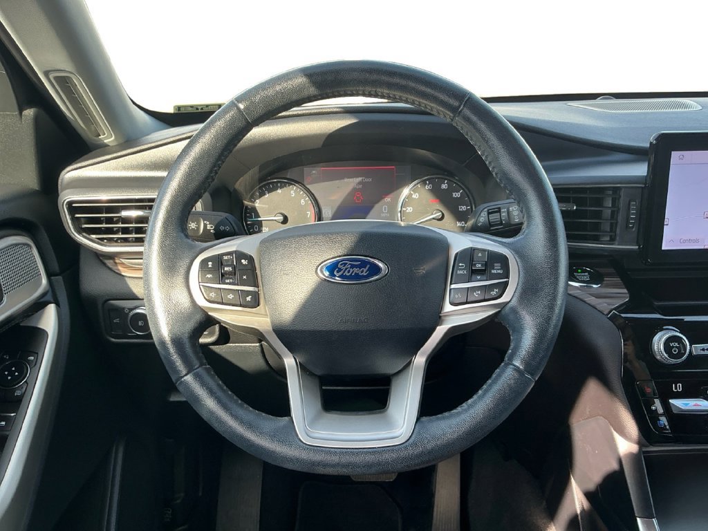 Used 2021 Ford Explorer Limited w/ Equipment Group 301A RWD image 18