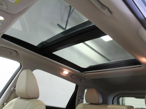 Used 2015 Nissan Rogue SL w/ SL Premium Package AWD/4WD image 13