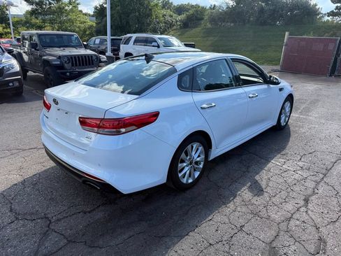 Used 2016 Kia Optima EX w/ Option Group 040 FWD image 3