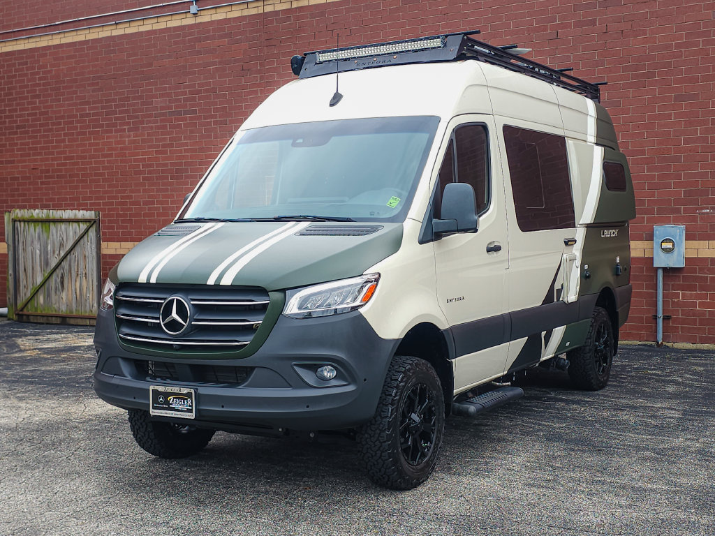 Used 2023 Mercedes-Benz Sprinter 2500 image 3