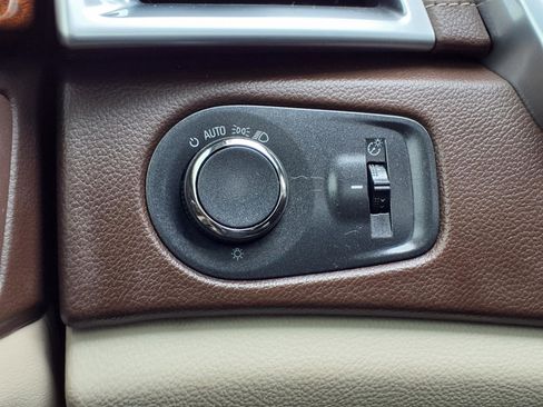 Used 2016 Cadillac SRX Luxury w/ Driver Awareness Package FWD image 8