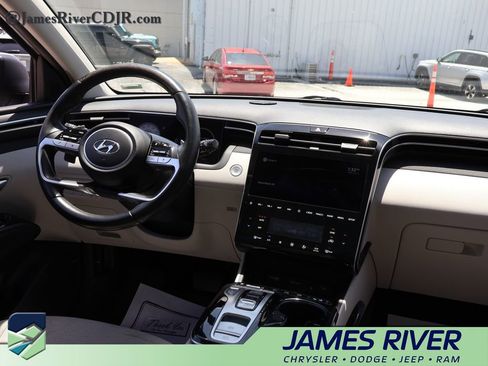 Used 2022 Hyundai Tucson Limited w/ Cargo Package FWD image 13