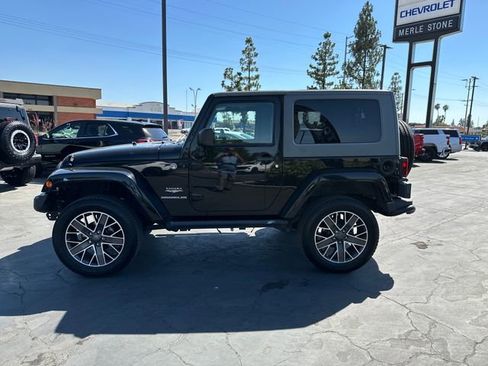 Used 2009 Jeep Wrangler Sahara w/ Trailer Tow Group AWD/4WD image 4