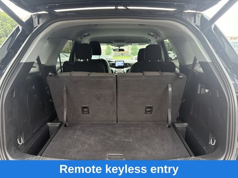Used 2023 Ford Explorer XLT w/ Class IV Trailer Tow Package AWD/4WD image 22