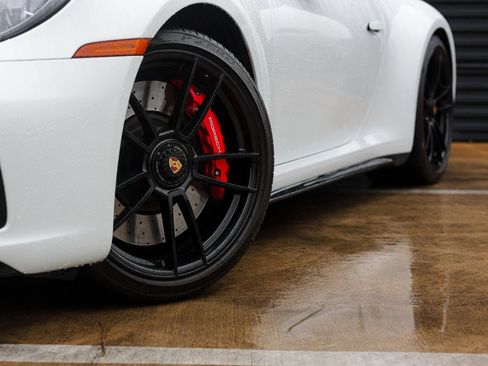 Certified 2022 Porsche 911 Carrera GTS image 12
