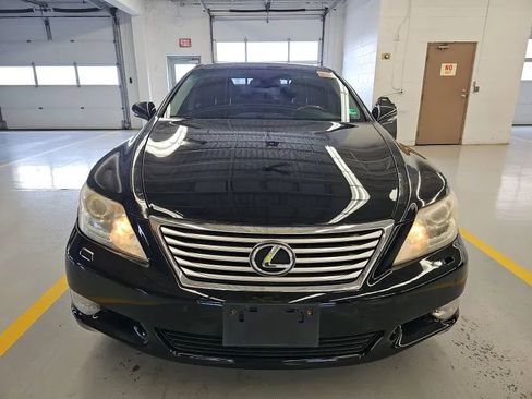Used 2012 Lexus LS 460 w/ Luxury Value Edition RWD image 2