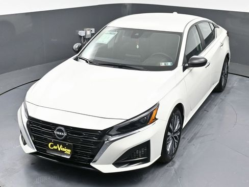 Used 2025 Nissan Altima 2.5 SV image 40