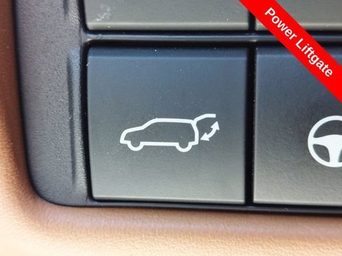 Used 2024 Toyota Highlander Platinum AWD/4WD image 19