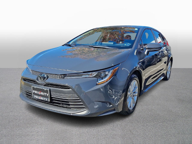 Used 2026 Toyota Corolla LE w/ LE Premium Package FWD image 1