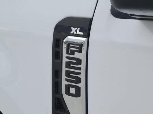 New 2026 Ford F250 XL w/ XL Chrome Package image 14