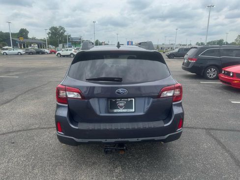 Used 2017 Subaru Outback 3.6R Limited AWD/4WD image 5