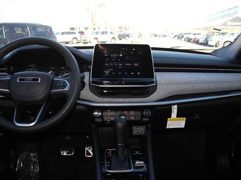 New 2025 Jeep Compass Sport image 18