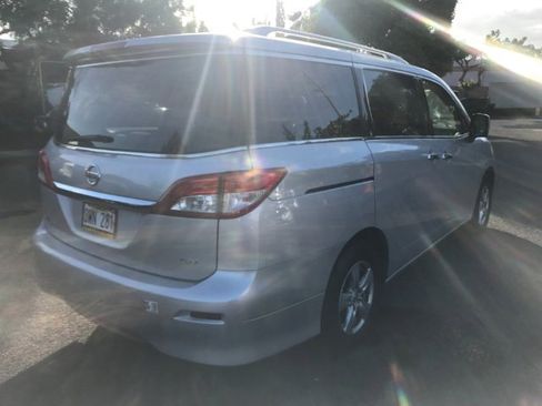 Used 2016 Nissan Quest SV image 3