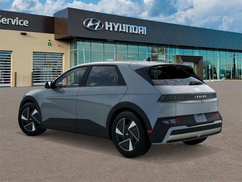 New 2026 Hyundai Ioniq 5 SE image 5