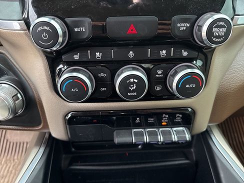 Used 2020 RAM 1500 Laramie image 24