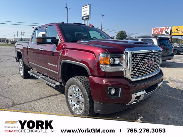 Used 2017 GMC Sierra 2500 Denali w/ Duramax Plus Package AWD/4WD image 1