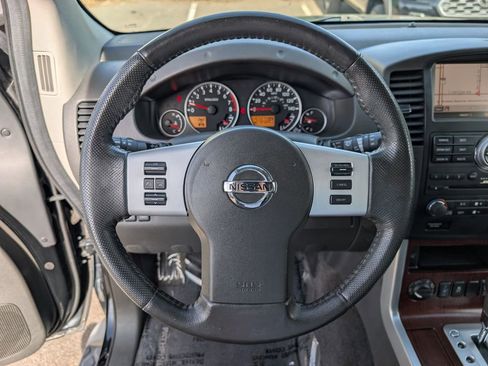 Used 2012 Nissan Pathfinder LE image 24