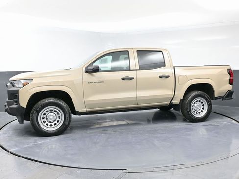 Used 2023 Chevrolet Colorado W/T image 6