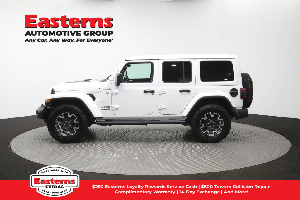 Used 2024 Jeep Wrangler Unlimited Sahara w/ Dual Top Group AWD/4WD image 60