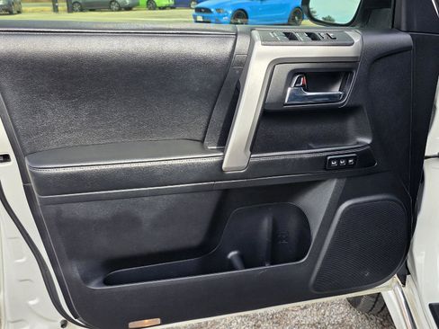 Used 2014 Toyota 4Runner Limited image 40