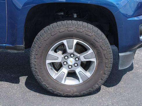 Used 2019 Chevrolet Colorado Z71 AWD/4WD image 17