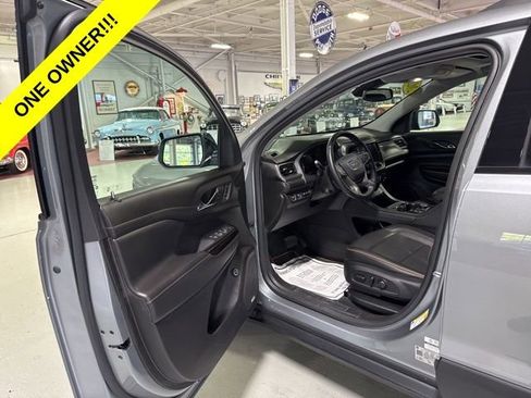 Used 2023 GMC Acadia AT4 w/ Technology Package AWD/4WD image 11